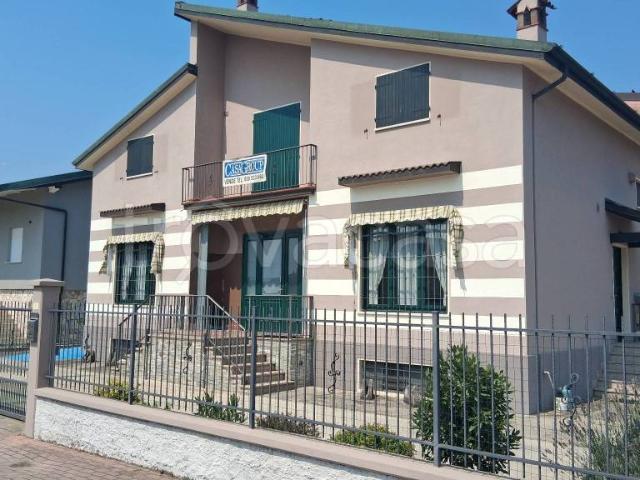 Villa Indipendente in vendita a Borgo San Giacomo, Lombardia