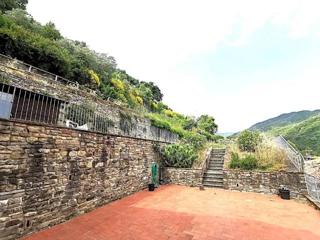 Villa Indipendente in vendita a Borgo San Lorenzo, Toscana