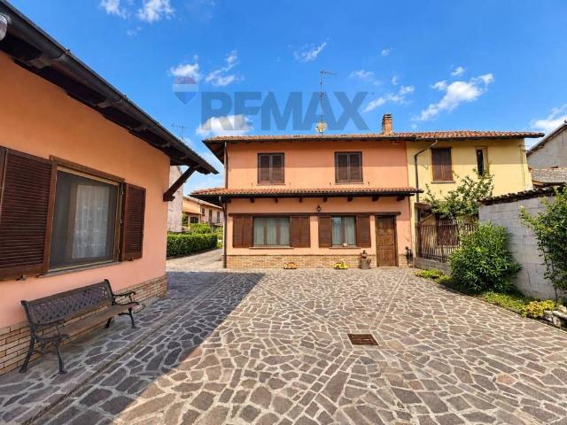 Villa Indipendente in vendita a Borgo San Siro, Pavia