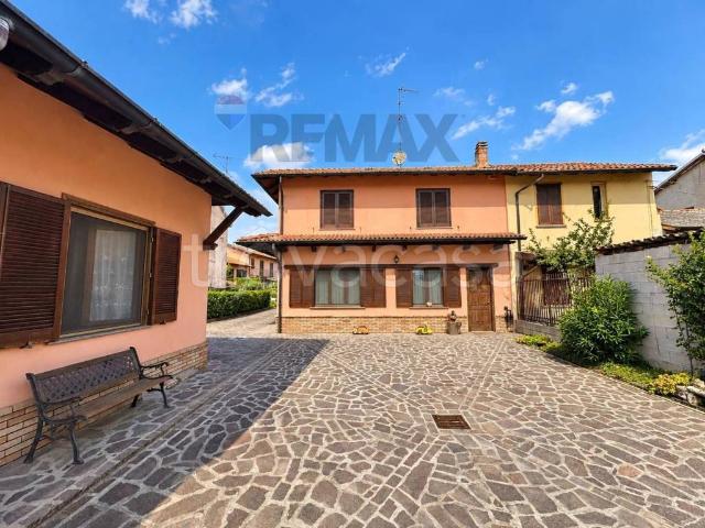 Villa Indipendente in vendita a Borgo San Siro, Pavia