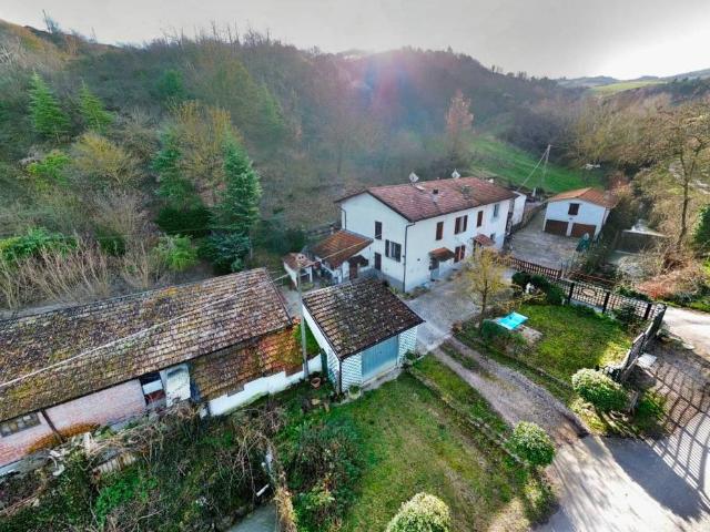Villa Indipendente in vendita a Nuovo Circondario Imolese, Borgo Tossignano