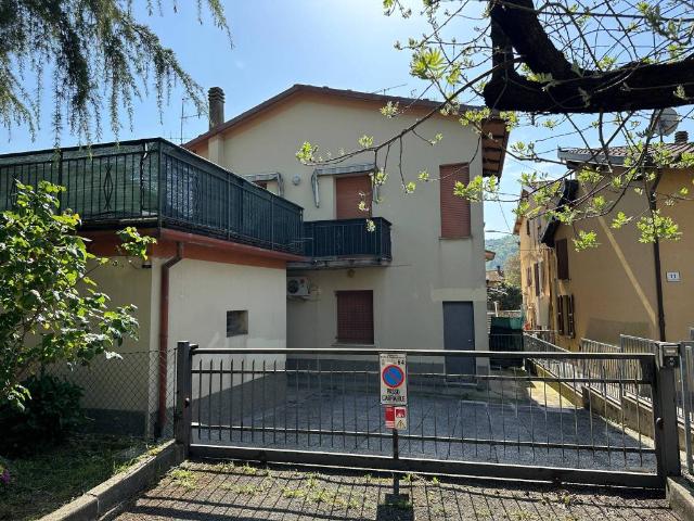 Villa Indipendente in vendita a Nuovo Circondario Imolese, Borgo Tossignano