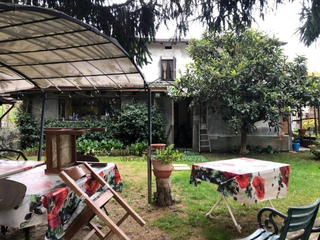Villa Indipendente in vendita a Borgo Val Di Taro, Reggio Emilia
