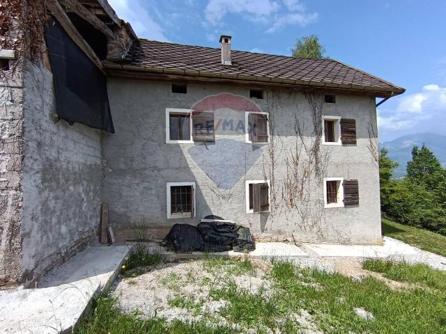 Villa Indipendente in vendita a Villa Di Villa, Belluno