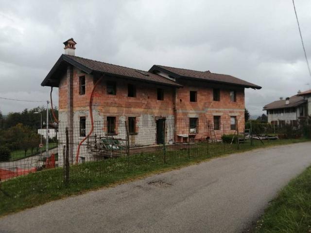 Villa Indipendente in vendita a Borgo Valbelluna, Pagognane