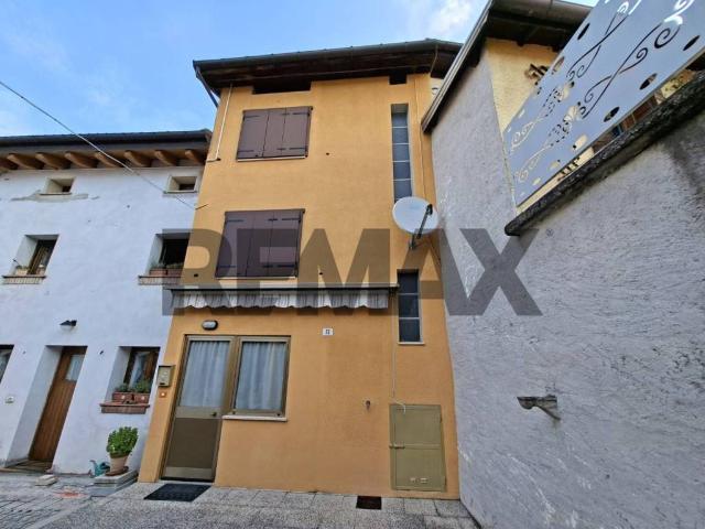 Villa Indipendente in vendita a Borgo Valbelluna, Villa Di Villa