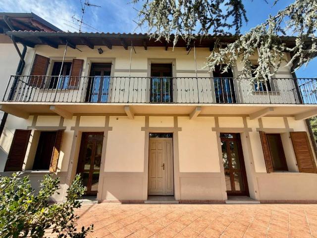 Villa Indipendente in vendita a Borgo Vercelli, Vercelli