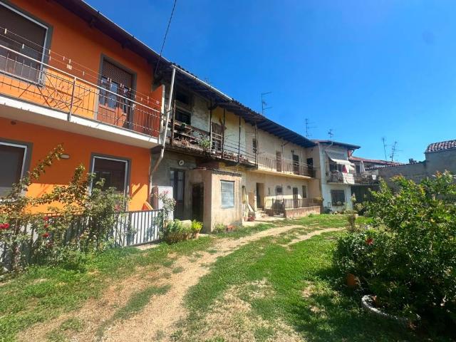 Villa Indipendente in vendita a Piemonte, Vercelli