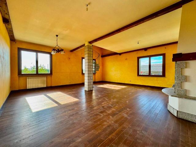 Villa Indipendente in vendita a Borgo Vercelli, Vercelli