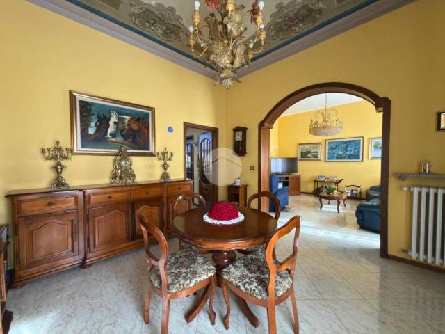 Villa Indipendente in vendita a Piemonte, Vercelli