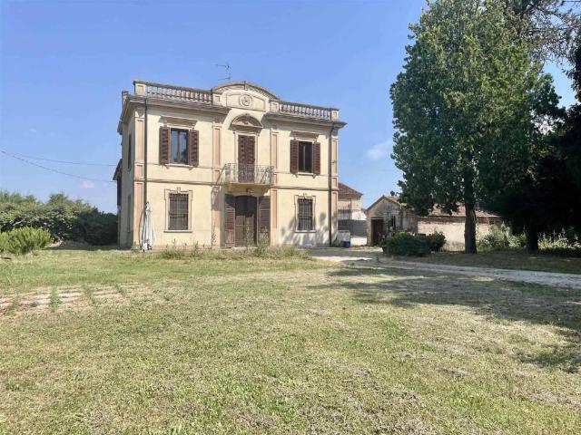 Villa Indipendente in vendita a Borgo Virgilio, Romanore