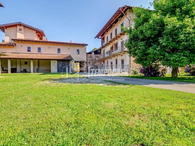 Villa Indipendente in vendita a Santa Cristina, Piemonte