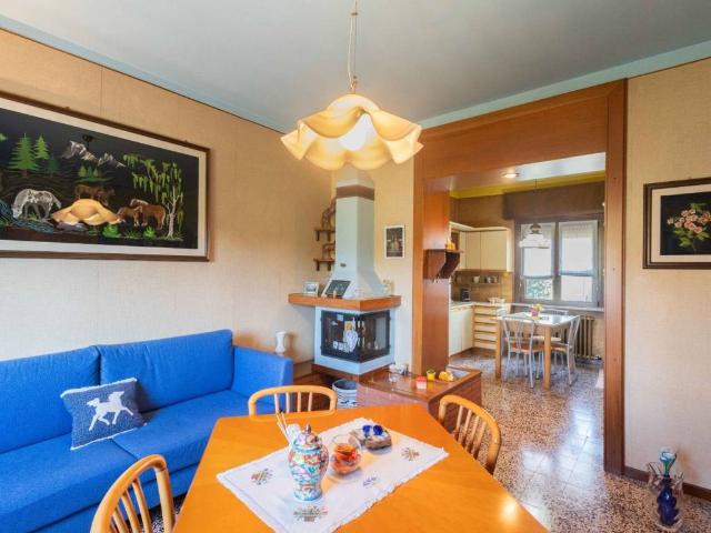 Villa Indipendente in vendita a Borgomanero, Novara