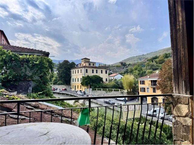 Villa Indipendente in vendita a Borgomaro, Liguria