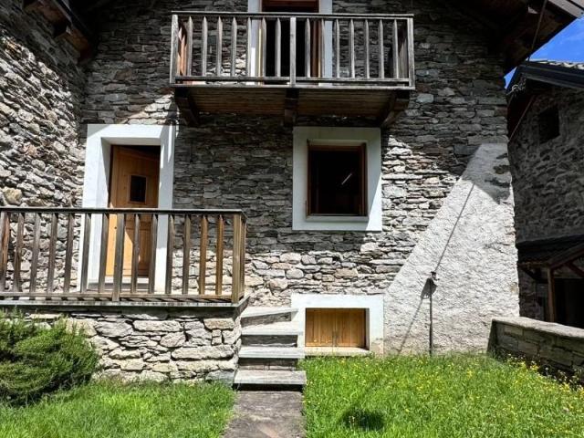 Villa Indipendente in vendita a Bannio Anzino, Piemonte