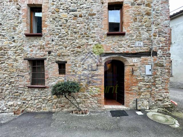 Villa Indipendente in vendita a Borgonovo Val Tidone, Reggio Emilia