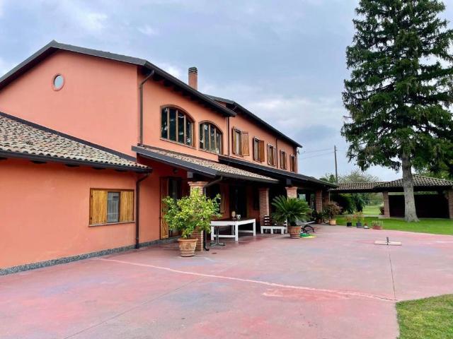 Villa Indipendente in vendita a Piemonte, Alessandria