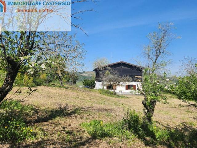 Villa Indipendente in vendita a Borgoratto Mormorolo, Lombardia
