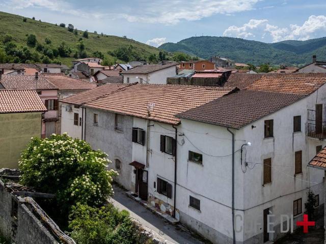 Villa Indipendente in vendita a Borgorose, Lazio