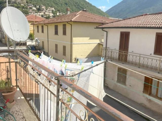Villa Indipendente in vendita a Corvaro, Borgorose