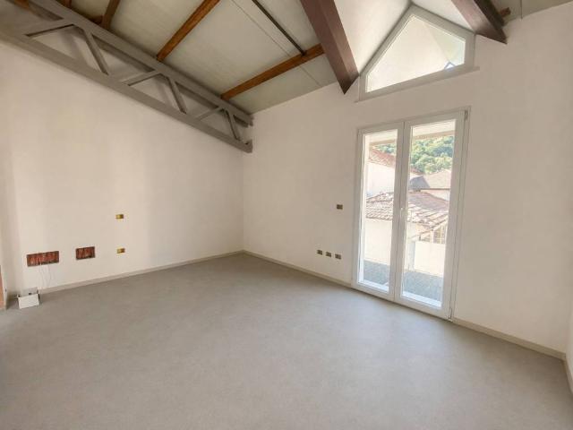 Villa Indipendente in vendita a Cellio con Breia, Piemonte