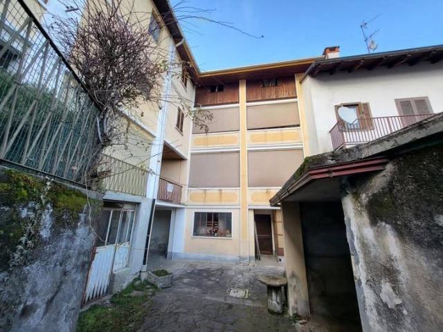 Villa Indipendente in vendita a Cellio con Breia, Piemonte