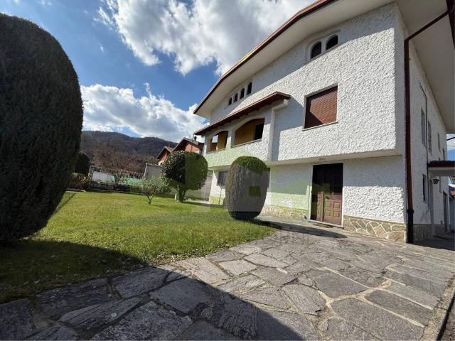 Villa Indipendente in vendita a Cellio con Breia, Piemonte