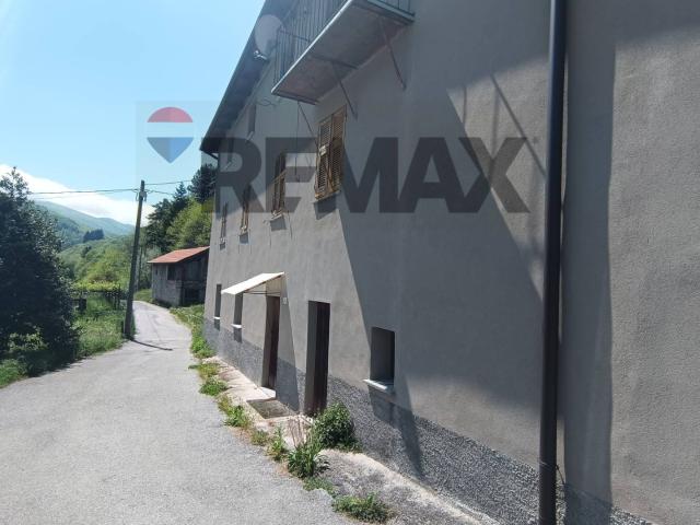 Villa Indipendente in vendita a Bormida, Liguria