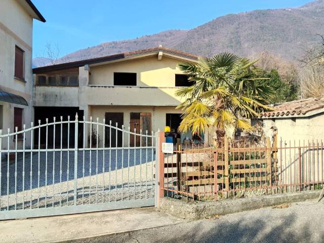 Villa Indipendente in vendita a Pieve del Grappa, Borso Del Grappa