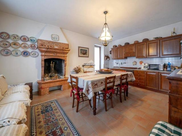 Villa Indipendente in vendita a Bosco Chiesanuova, Veneto