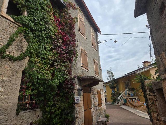 Villa Indipendente in vendita a Corbiolo, Bosco Chiesanuova