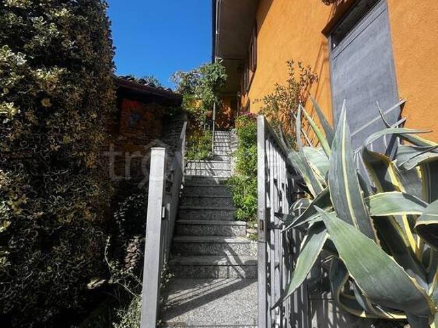 Villa Indipendente in vendita a Comunità Montana Valli del Verbano, Montegrino Valtravaglia