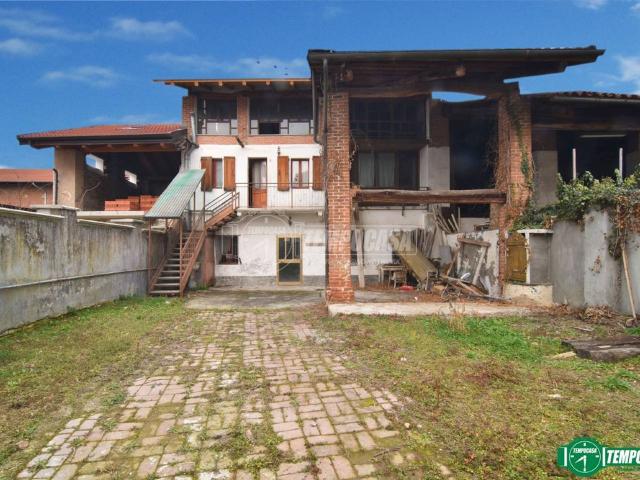 Villa Indipendente in vendita a Borgata Roggia, Piemonte