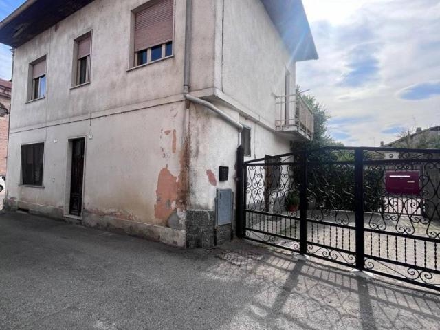 Villa Indipendente in vendita a Borgata Roggia, Bosconero