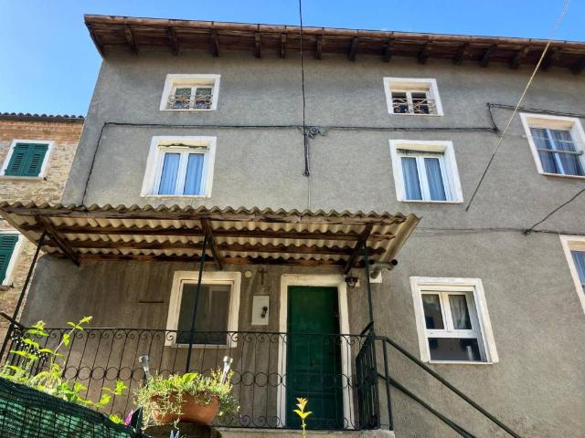 Villa Indipendente in vendita a Piemonte, Alessandria