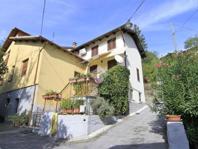Villa Indipendente in vendita a Bosio, Alessandria