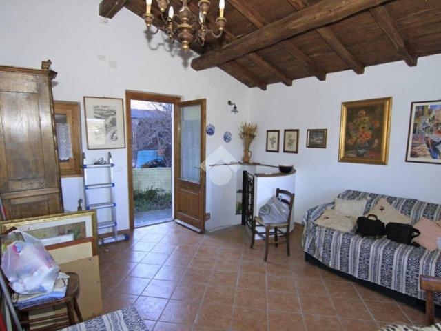 Villa Indipendente in vendita a Spessa, Piemonte