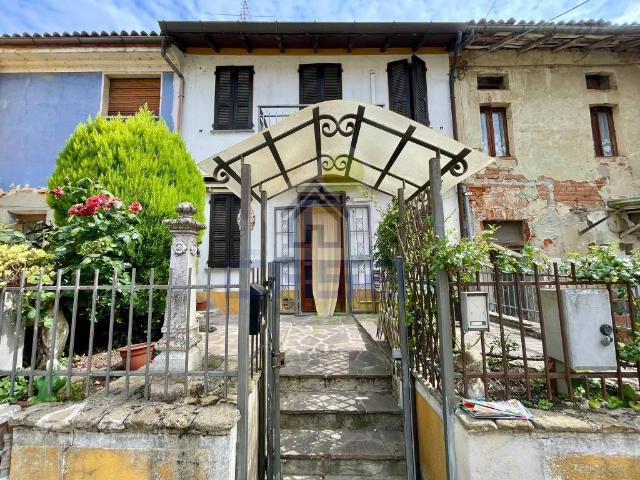 Villa Indipendente in vendita a Bosnasco, Lombardia