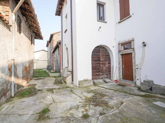Villa Indipendente in vendita a Bottanuco, Lombardia