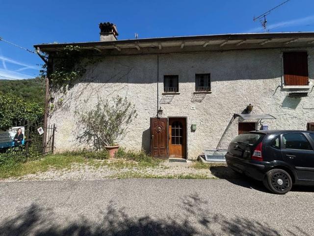 Villa Indipendente in vendita a Botticino, Lombardia