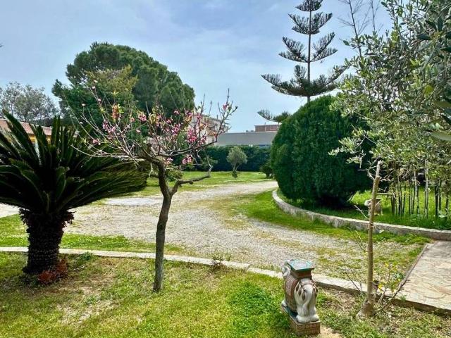 Villa Indipendente in vendita a Calabria, Reggio Calabria
