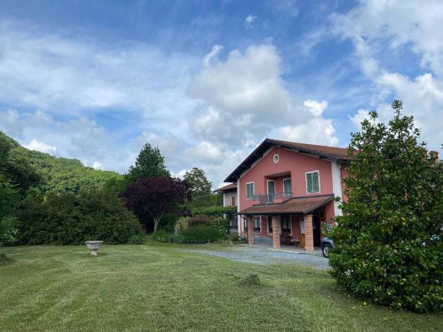Villa Indipendente in vendita a Tetti Gigutin Sottani, Piemonte