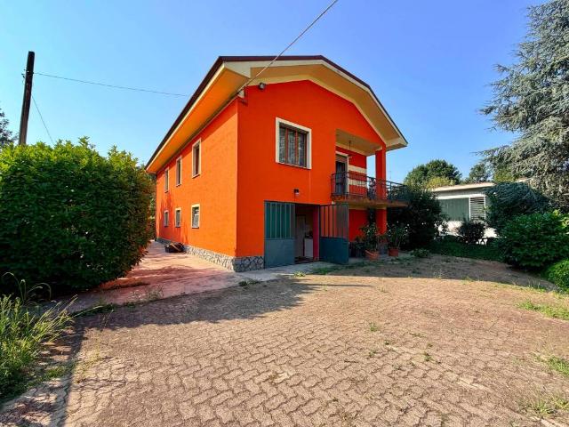 Villa Indipendente in vendita a Bandito, Bra