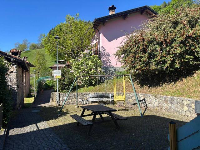 Villa Indipendente in vendita a Comunità Montana della Valle Brembana, Bracca