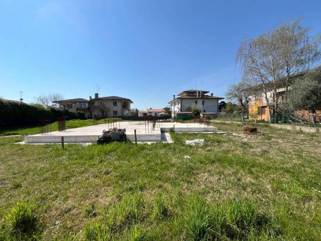 Villa Indipendente in vendita a Breda Di Piave, Veneto