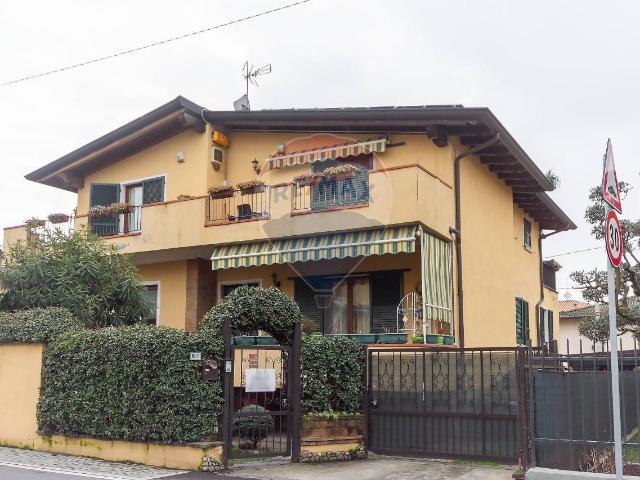 Villa Indipendente in vendita a Brembate, Lombardia