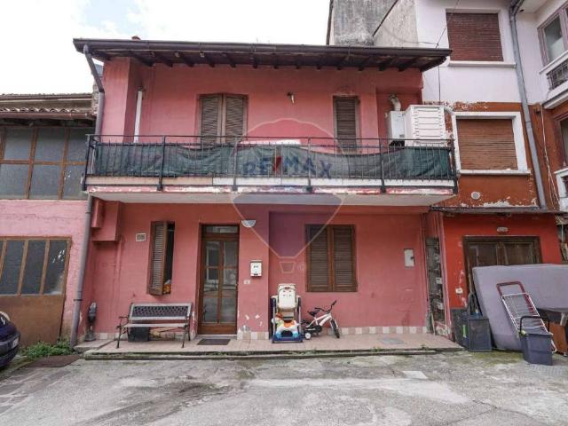 Villa Indipendente in vendita a Brembate, Lombardia