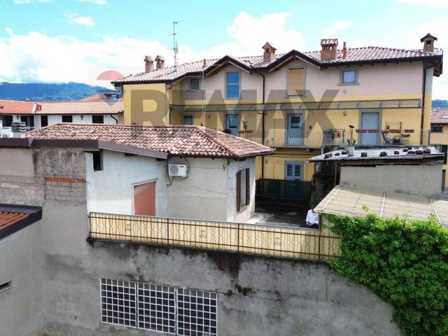 Villa Indipendente in vendita a Brembate di Sopra, Bergamo