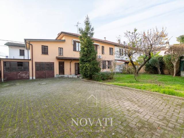 Villa Indipendente in vendita a Brembio, Lombardia