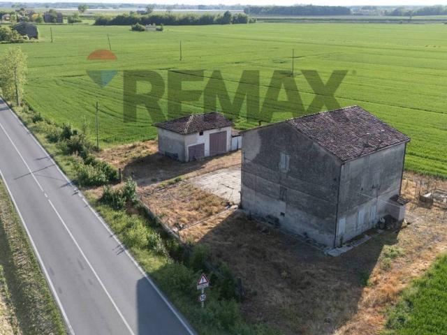 Villa Indipendente in vendita a Bassa Reggiana, Re